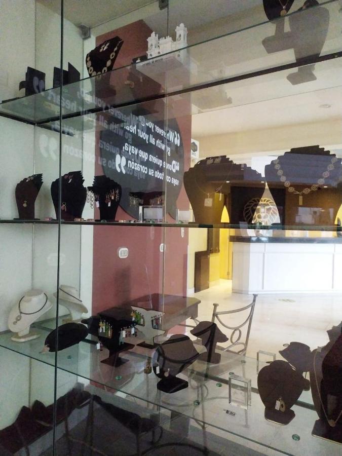 Leon De Oro Inn & Suites Distretto di Distretto di Lima Esterno foto