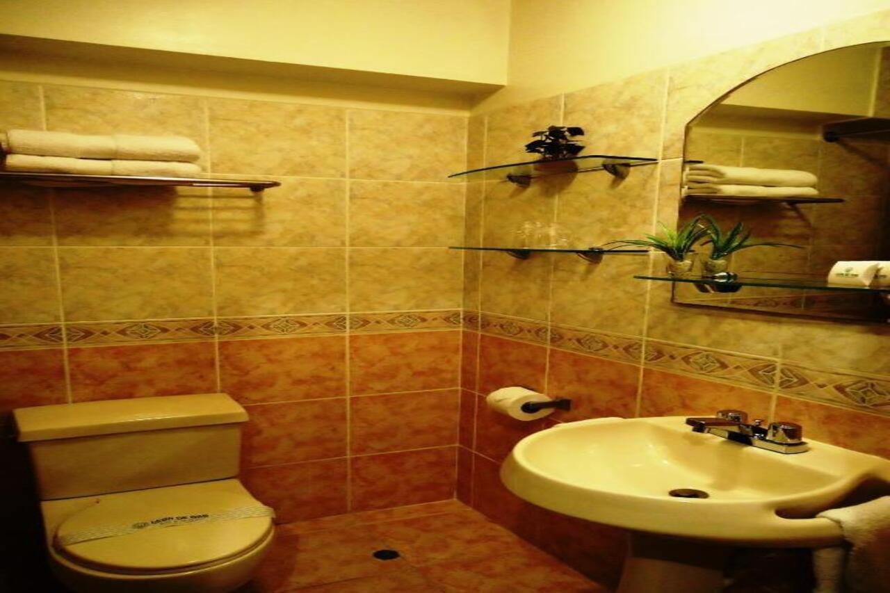 Leon De Oro Inn & Suites Distretto di Distretto di Lima Esterno foto